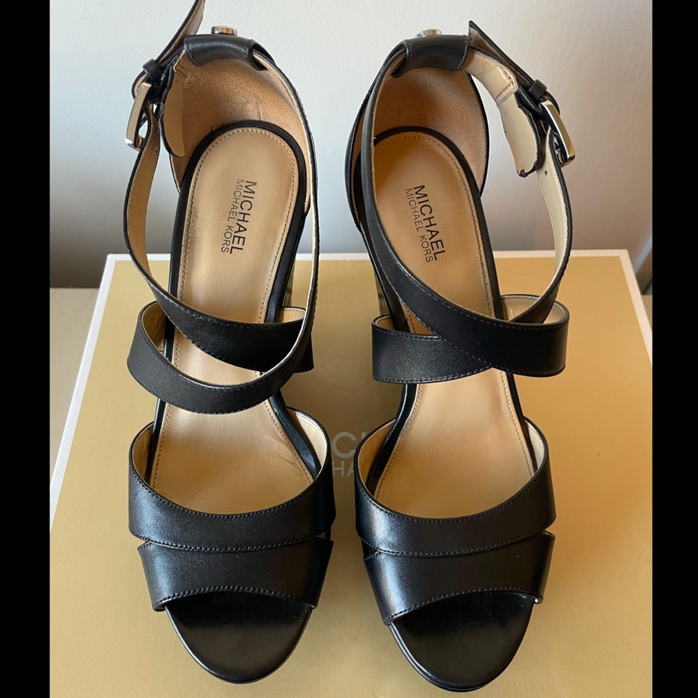 Michael Kors sienna floral wedge leather blk/silver size 7m